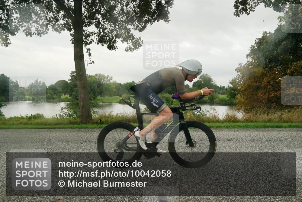 30.08.2026 - Elbe Triathlon Hamburg Michael Burmester http://msf.ph/oto/10042058 30.08.2026 08:39:50 Radfahren 213, 217, 247 meine-sportfotos.de