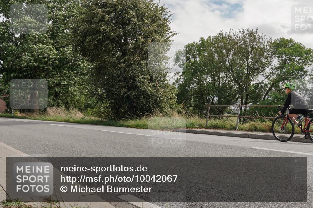 30.08.2026 - Elbe Triathlon Hamburg Michael Burmester http://msf.ph/oto/10042067 30.08.2026 14:37:29 Radfahren  meine-sportfotos.de