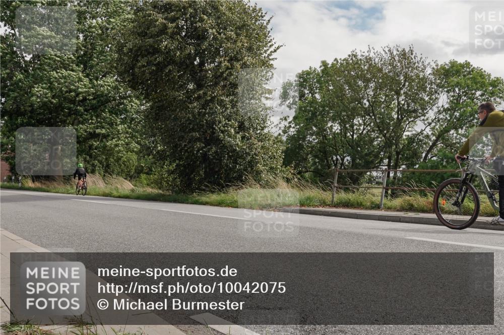 30.08.2026 - Elbe Triathlon Hamburg Michael Burmester http://msf.ph/oto/10042075 30.08.2026 14:37:33 Radfahren  meine-sportfotos.de