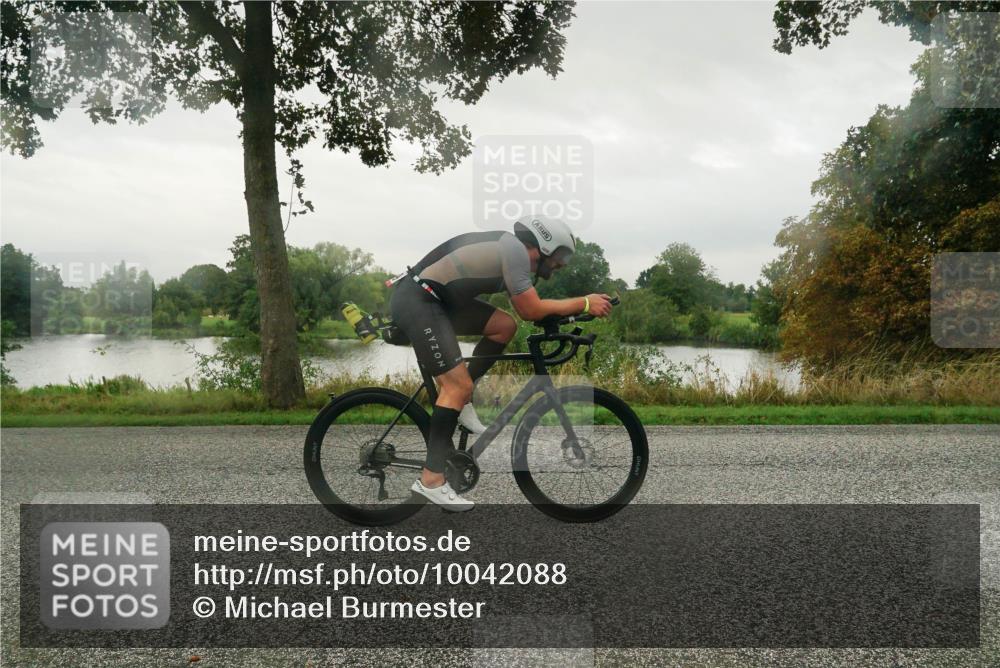 30.08.2026 - Elbe Triathlon Hamburg Michael Burmester http://msf.ph/oto/10042088 30.08.2026 08:40:13 Radfahren 189 meine-sportfotos.de