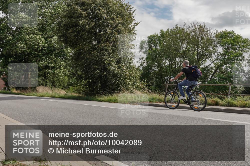30.08.2026 - Elbe Triathlon Hamburg Michael Burmester http://msf.ph/oto/10042089 30.08.2026 14:37:49 Radfahren  meine-sportfotos.de