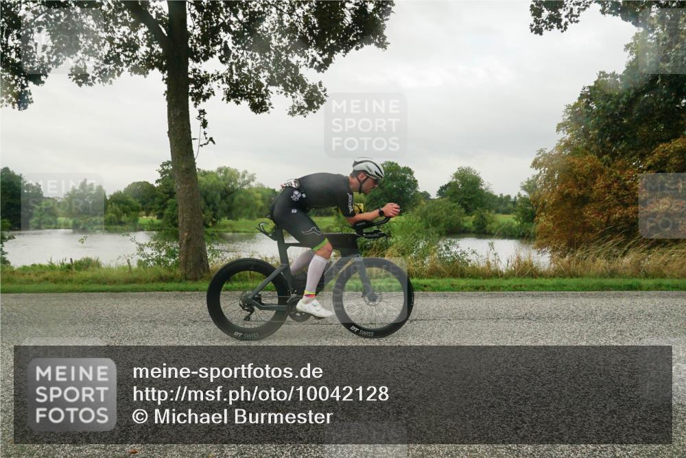 30.08.2026 - Elbe Triathlon Hamburg Michael Burmester http://msf.ph/oto/10042128 30.08.2026 08:42:05 Radfahren 185 meine-sportfotos.de