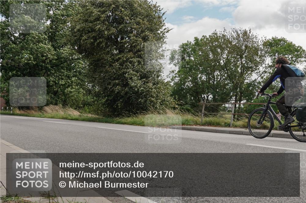 30.08.2026 - Elbe Triathlon Hamburg Michael Burmester http://msf.ph/oto/10042170 30.08.2026 14:42:07 Radfahren  meine-sportfotos.de