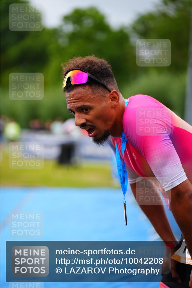 30.08.2026 - Elbe Triathlon Hamburg LAZAROV Photography http://msf.ph/oto/10042208 30.08.2026 16:26:45 Ziel  meine-sportfotos.de