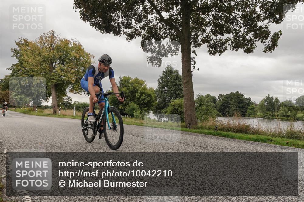 30.08.2026 - Elbe Triathlon Hamburg Michael Burmester http://msf.ph/oto/10042210 30.08.2026 09:12:43 Radfahren 202, 222, 288, 341, 481, 595 meine-sportfotos.de