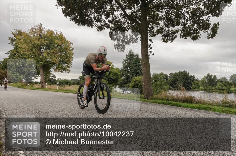 30.08.2026 - Elbe Triathlon Hamburg Michael Burmester http://msf.ph/oto/10042237 30.08.2026 09:12:51 Radfahren 202, 222, 271, 298, 366 meine-sportfotos.de