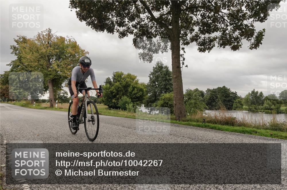 30.08.2026 - Elbe Triathlon Hamburg Michael Burmester http://msf.ph/oto/10042267 30.08.2026 09:12:57 Radfahren 298, 335, 366 meine-sportfotos.de