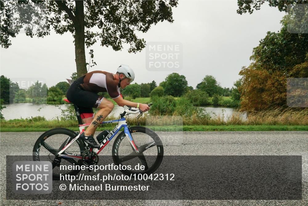 30.08.2026 - Elbe Triathlon Hamburg Michael Burmester http://msf.ph/oto/10042312 30.08.2026 08:47:50 Radfahren 236 meine-sportfotos.de