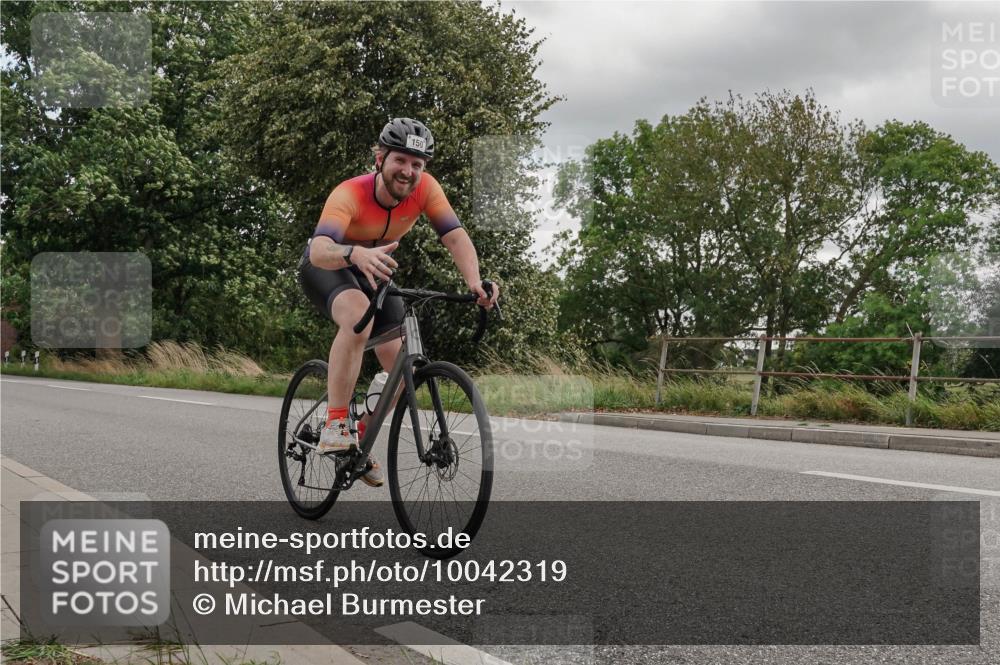 30.08.2026 - Elbe Triathlon Hamburg Michael Burmester http://msf.ph/oto/10042319 30.08.2026 14:44:44 Radfahren 150 meine-sportfotos.de