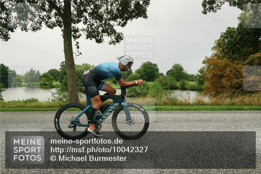30.08.2026 - Elbe Triathlon Hamburg Michael Burmester http://msf.ph/oto/10042327 30.08.2026 08:48:33 Radfahren 212 meine-sportfotos.de