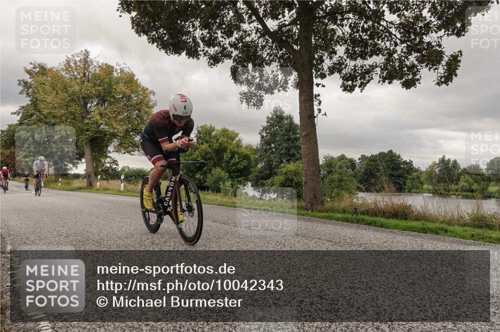 30.08.2026 - Elbe Triathlon Hamburg Michael Burmester http://msf.ph/oto/10042343 30.08.2026 09:13:21 Radfahren 229, 238, 245, 248, 318, 346, 385, 689 meine-sportfotos.de