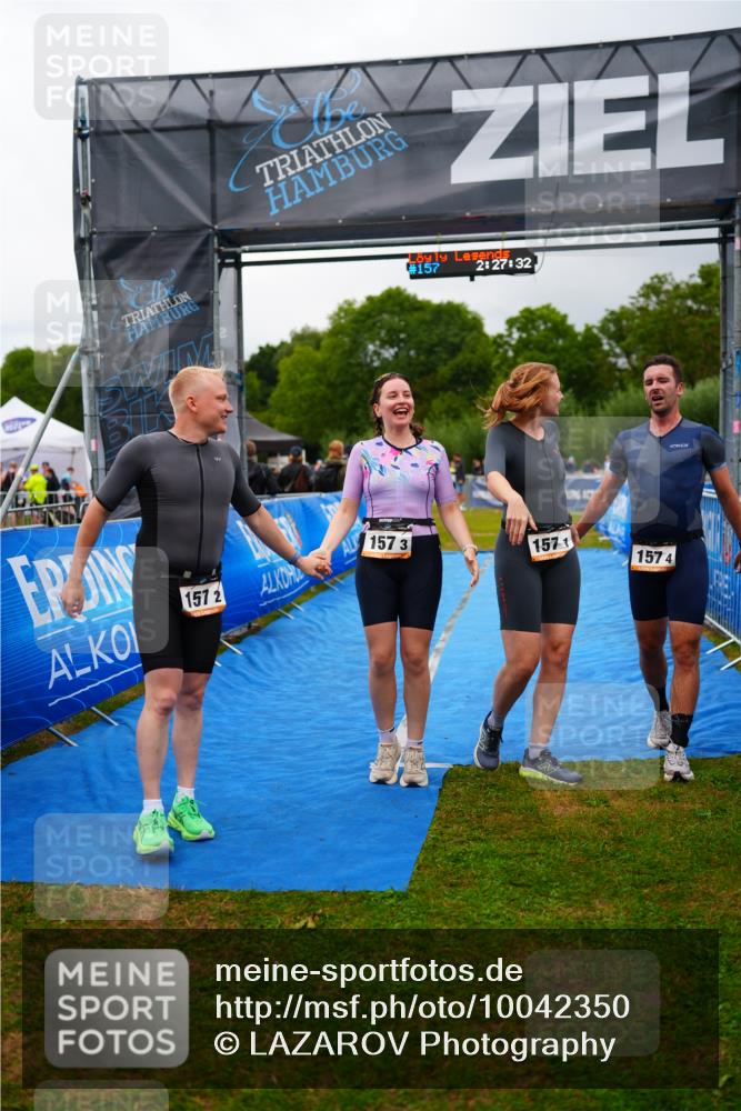 30.08.2026 - Elbe Triathlon Hamburg LAZAROV Photography http://msf.ph/oto/10042350 30.08.2026 16:27:32 Ziel  meine-sportfotos.de