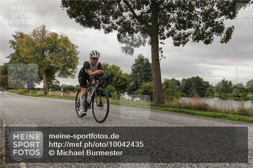 30.08.2026 - Elbe Triathlon Hamburg Michael Burmester http://msf.ph/oto/10042435 30.08.2026 09:13:56 Radfahren 284, 380, 426 meine-sportfotos.de