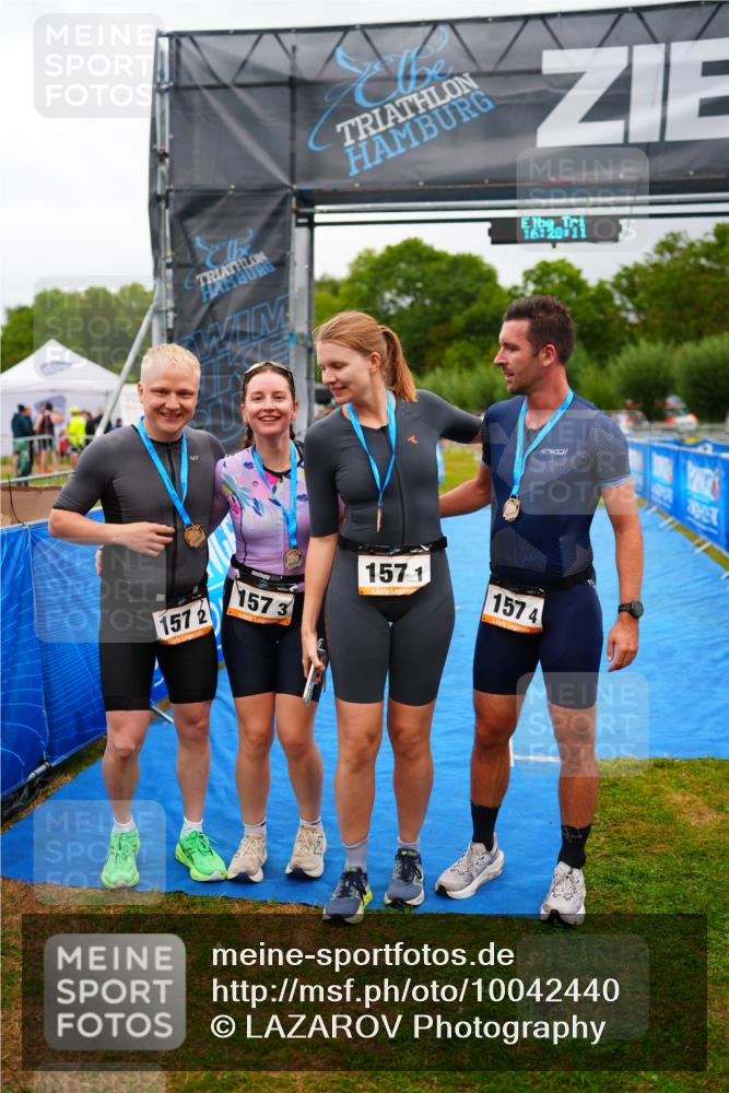 30.08.2026 - Elbe Triathlon Hamburg LAZAROV Photography http://msf.ph/oto/10042440 30.08.2026 16:28:10 Ziel  meine-sportfotos.de