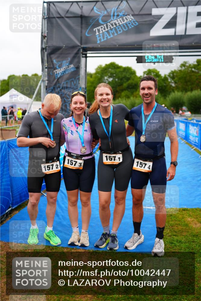 30.08.2026 - Elbe Triathlon Hamburg LAZAROV Photography http://msf.ph/oto/10042447 30.08.2026 16:28:11 Ziel  meine-sportfotos.de