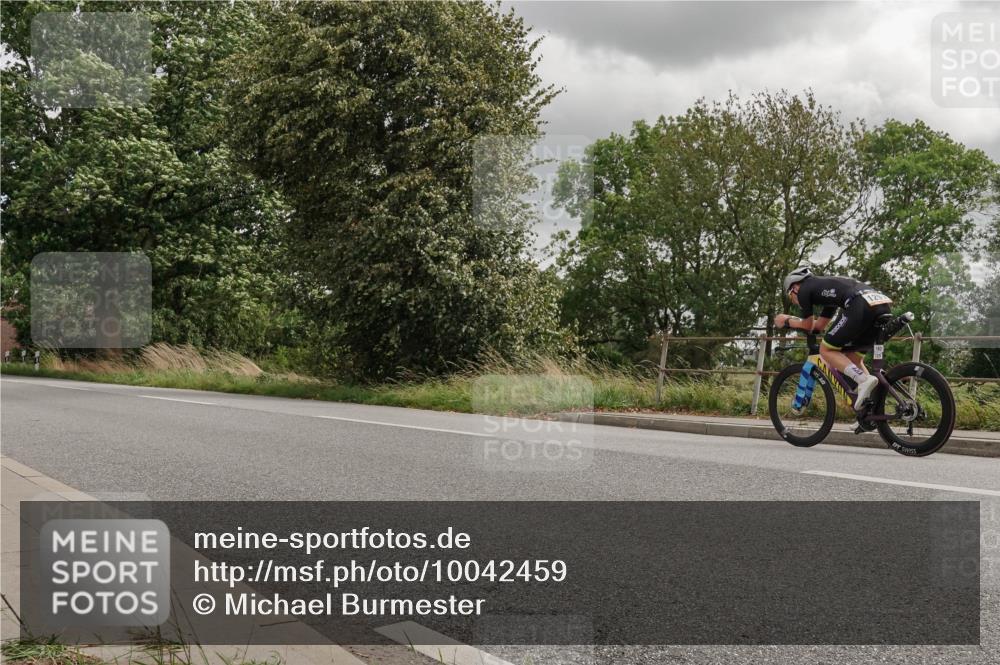 30.08.2026 - Elbe Triathlon Hamburg Michael Burmester http://msf.ph/oto/10042459 30.08.2026 14:46:36 Radfahren  meine-sportfotos.de