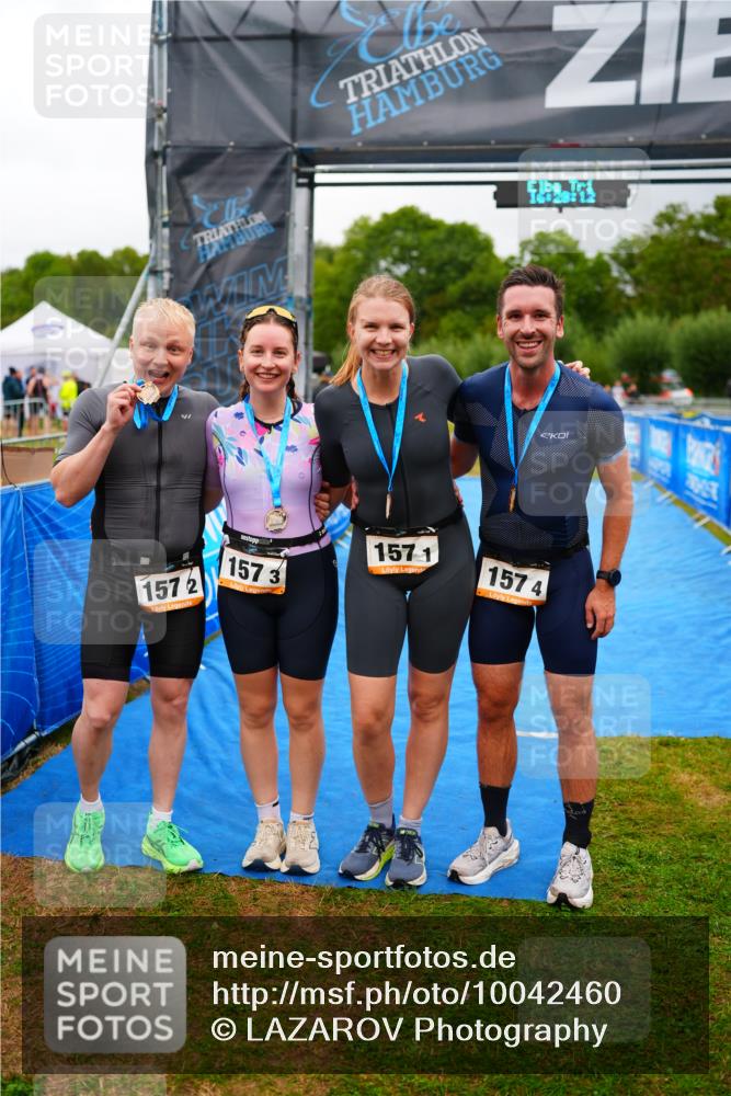 30.08.2026 - Elbe Triathlon Hamburg LAZAROV Photography http://msf.ph/oto/10042460 30.08.2026 16:28:11 Ziel  meine-sportfotos.de