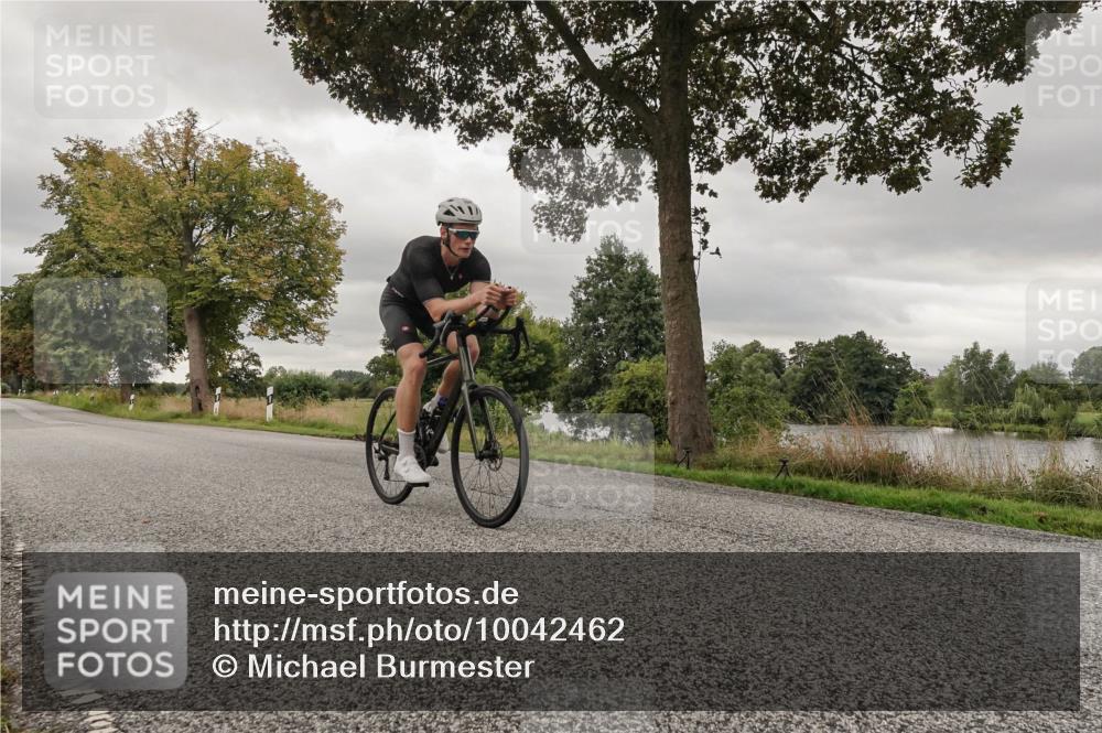 30.08.2026 - Elbe Triathlon Hamburg Michael Burmester http://msf.ph/oto/10042462 30.08.2026 09:14:05 Radfahren 284, 394, 426, 544 meine-sportfotos.de