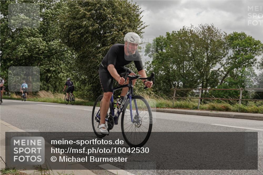 30.08.2026 - Elbe Triathlon Hamburg Michael Burmester http://msf.ph/oto/10042530 30.08.2026 14:47:27 Radfahren 151, 156, 165, 168 meine-sportfotos.de