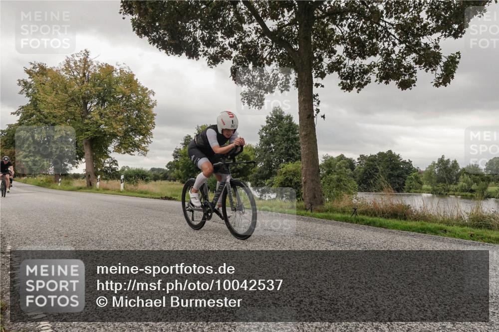 30.08.2026 - Elbe Triathlon Hamburg Michael Burmester http://msf.ph/oto/10042537 30.08.2026 09:14:29 Radfahren 195, 205, 215, 226, 315, 367, 383, 460 meine-sportfotos.de