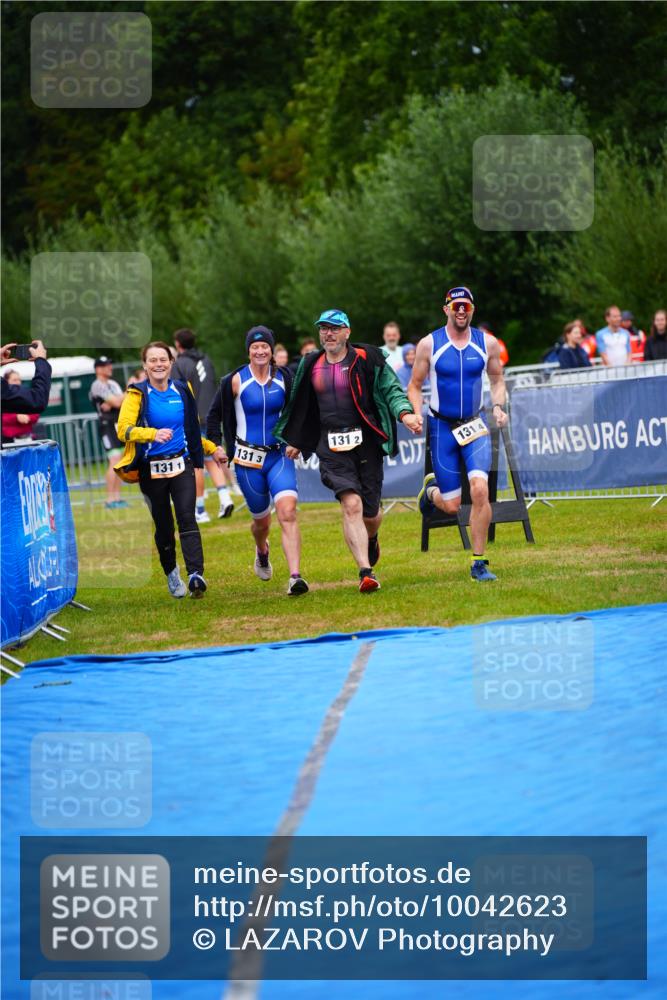 30.08.2026 - Elbe Triathlon Hamburg LAZAROV Photography http://msf.ph/oto/10042623 30.08.2026 16:30:22 Ziel  meine-sportfotos.de