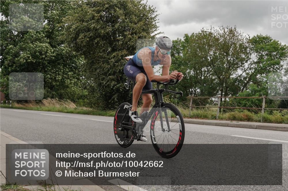30.08.2026 - Elbe Triathlon Hamburg Michael Burmester http://msf.ph/oto/10042662 30.08.2026 14:48:21 Radfahren 153 meine-sportfotos.de