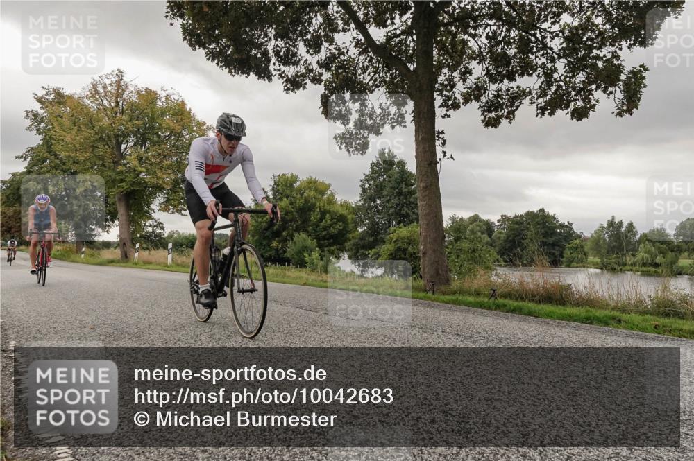 30.08.2026 - Elbe Triathlon Hamburg Michael Burmester http://msf.ph/oto/10042683 30.08.2026 09:14:53 Radfahren 186, 211, 260, 274, 302, 425, 438, 493, 532 meine-sportfotos.de