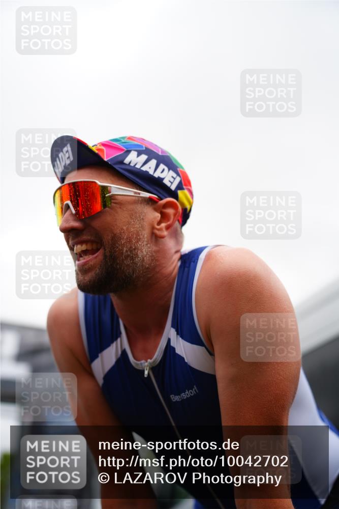 30.08.2026 - Elbe Triathlon Hamburg LAZAROV Photography http://msf.ph/oto/10042702 30.08.2026 16:30:35 Ziel  meine-sportfotos.de