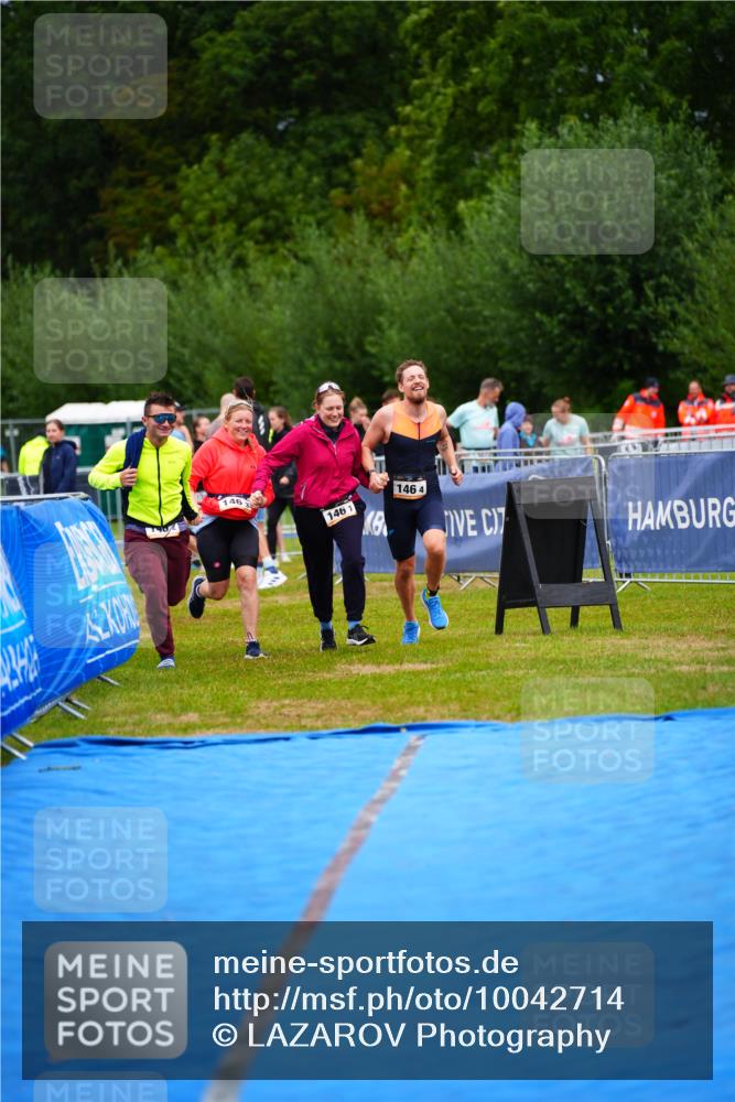 30.08.2026 - Elbe Triathlon Hamburg LAZAROV Photography http://msf.ph/oto/10042714 30.08.2026 16:30:44 Ziel  meine-sportfotos.de