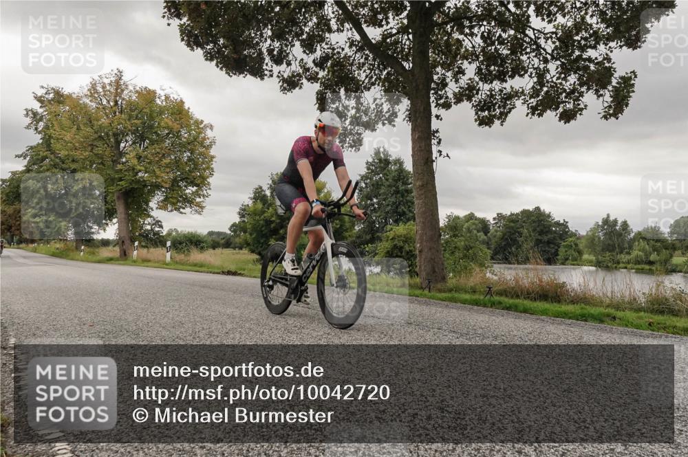 30.08.2026 - Elbe Triathlon Hamburg Michael Burmester http://msf.ph/oto/10042720 30.08.2026 09:15:01 Radfahren 180, 186, 194, 302, 493 meine-sportfotos.de