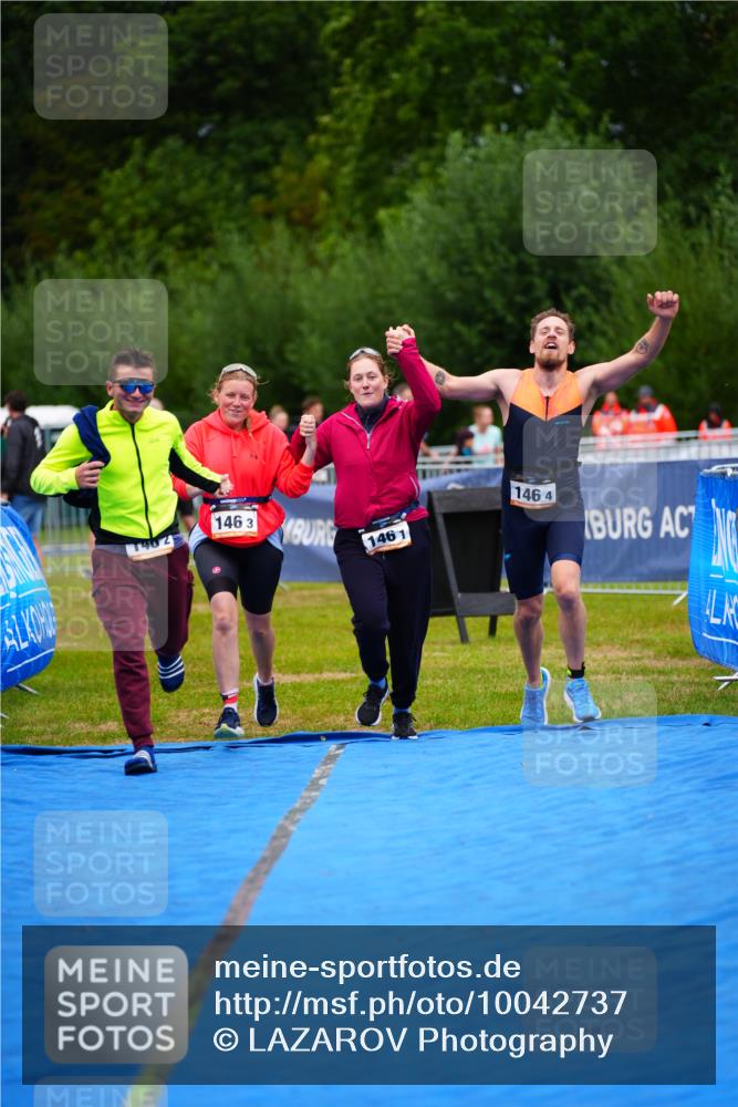 30.08.2026 - Elbe Triathlon Hamburg LAZAROV Photography http://msf.ph/oto/10042737 30.08.2026 16:30:47 Ziel  meine-sportfotos.de