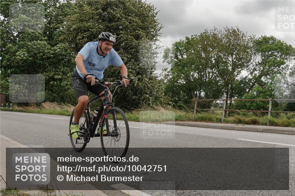30.08.2026 - Elbe Triathlon Hamburg Michael Burmester http://msf.ph/oto/10042751 30.08.2026 14:49:28 Radfahren 172 meine-sportfotos.de