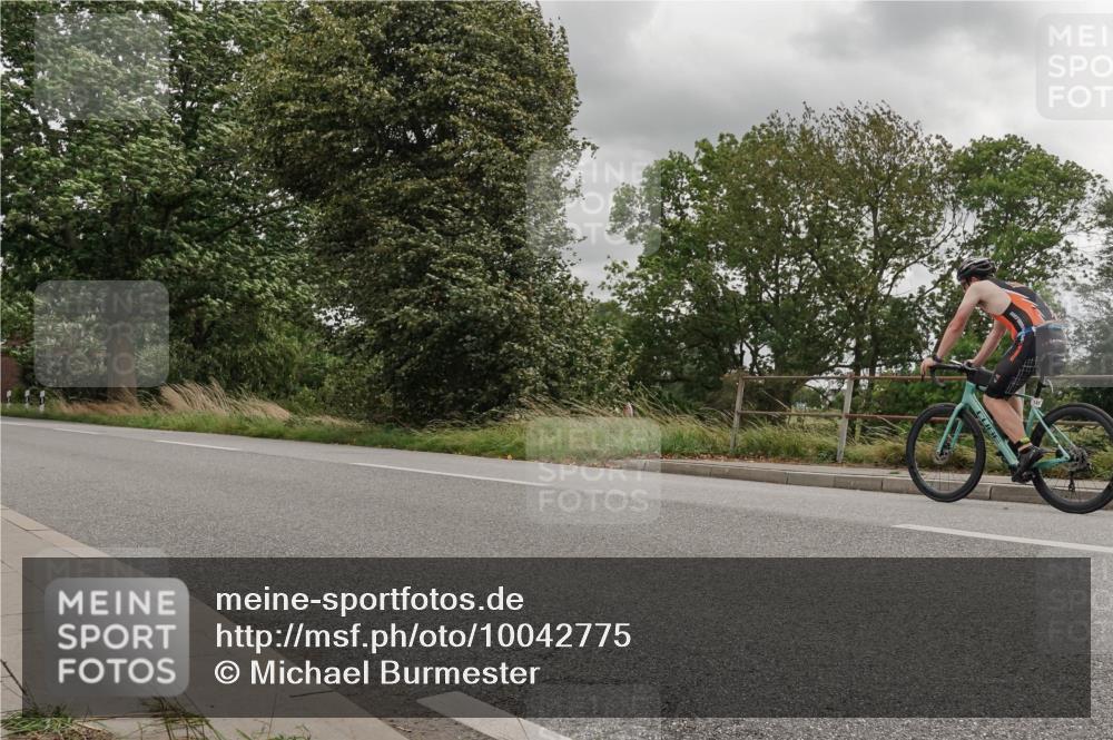 30.08.2026 - Elbe Triathlon Hamburg Michael Burmester http://msf.ph/oto/10042775 30.08.2026 14:49:39 Radfahren 128 meine-sportfotos.de