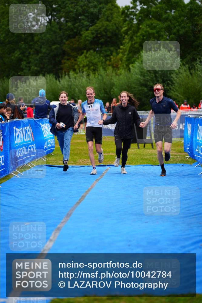 30.08.2026 - Elbe Triathlon Hamburg LAZAROV Photography http://msf.ph/oto/10042784 30.08.2026 16:31:02 Ziel  meine-sportfotos.de