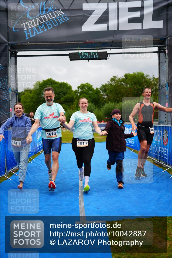 30.08.2026 - Elbe Triathlon Hamburg LAZAROV Photography http://msf.ph/oto/10042887 30.08.2026 16:31:14 Ziel  meine-sportfotos.de