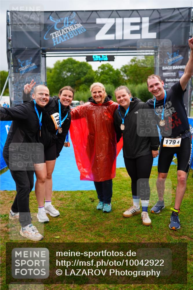 30.08.2026 - Elbe Triathlon Hamburg LAZAROV Photography http://msf.ph/oto/10042922 30.08.2026 16:31:59 Ziel  meine-sportfotos.de