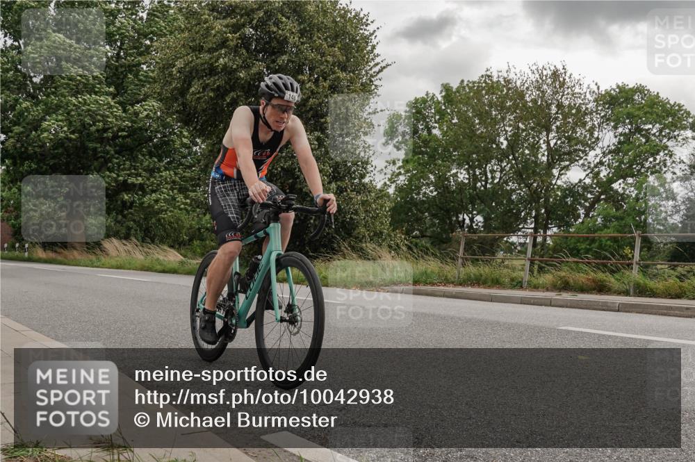 30.08.2026 - Elbe Triathlon Hamburg Michael Burmester http://msf.ph/oto/10042938 30.08.2026 14:51:03 Radfahren  meine-sportfotos.de