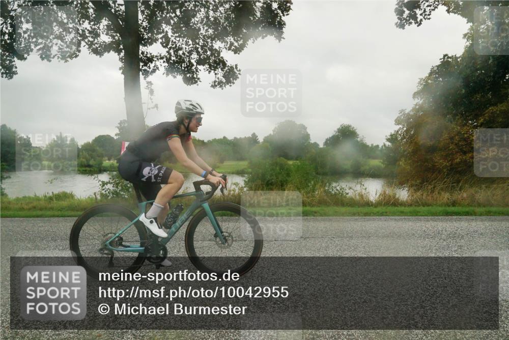 30.08.2026 - Elbe Triathlon Hamburg Michael Burmester http://msf.ph/oto/10042955 30.08.2026 08:57:28 Radfahren 310, 335 meine-sportfotos.de