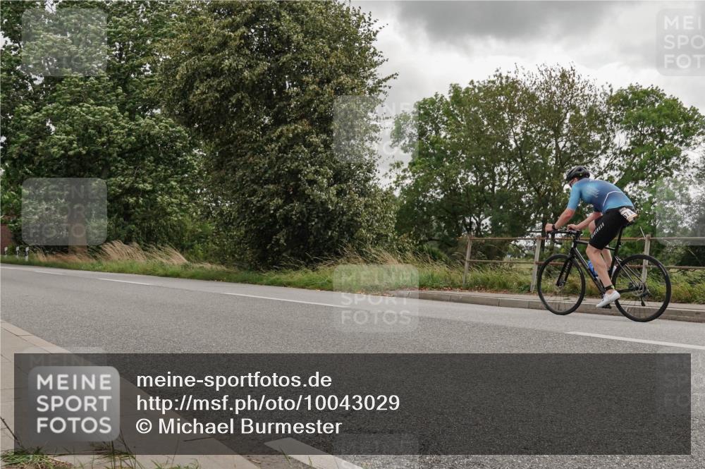 30.08.2026 - Elbe Triathlon Hamburg Michael Burmester http://msf.ph/oto/10043029 30.08.2026 14:51:34 Radfahren  meine-sportfotos.de
