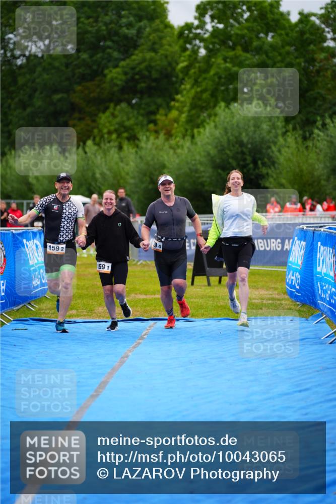 30.08.2026 - Elbe Triathlon Hamburg LAZAROV Photography http://msf.ph/oto/10043065 30.08.2026 16:32:27 Ziel  meine-sportfotos.de