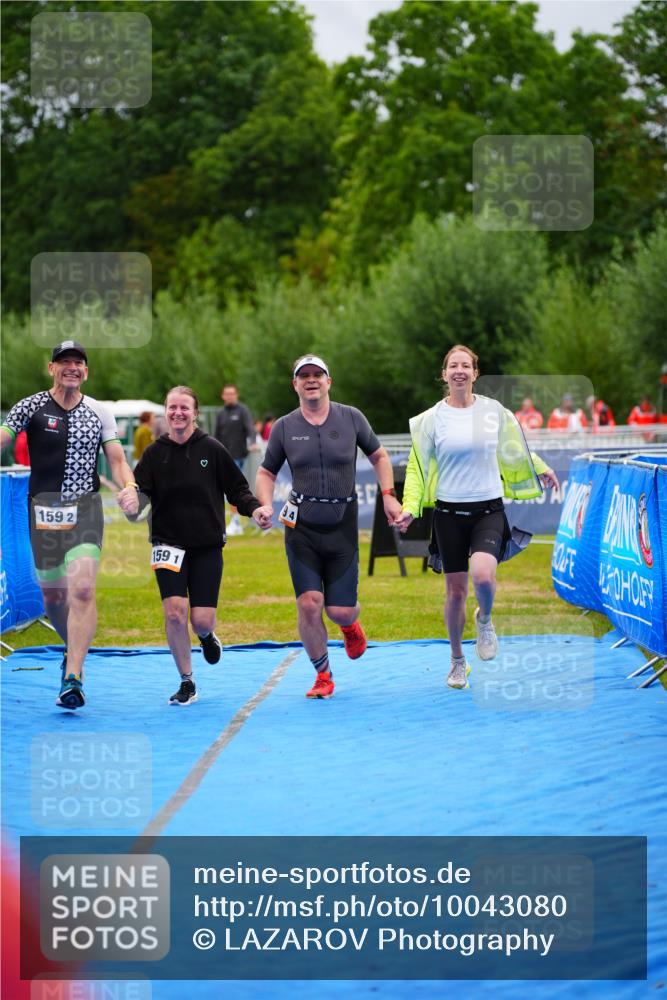30.08.2026 - Elbe Triathlon Hamburg LAZAROV Photography http://msf.ph/oto/10043080 30.08.2026 16:32:27 Ziel  meine-sportfotos.de
