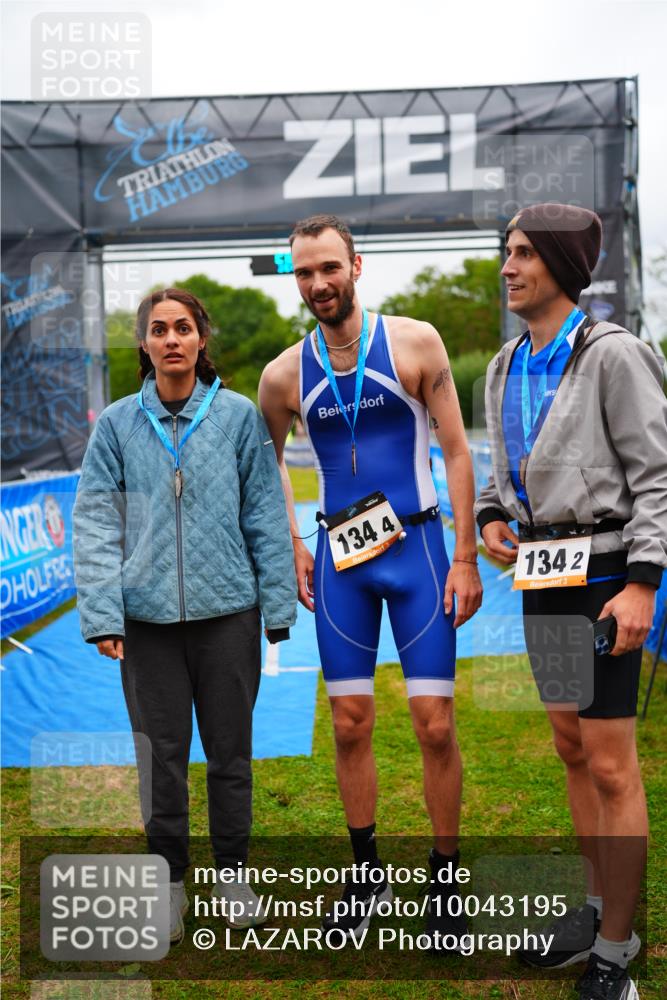30.08.2026 - Elbe Triathlon Hamburg LAZAROV Photography http://msf.ph/oto/10043195 30.08.2026 16:34:22 Ziel  meine-sportfotos.de