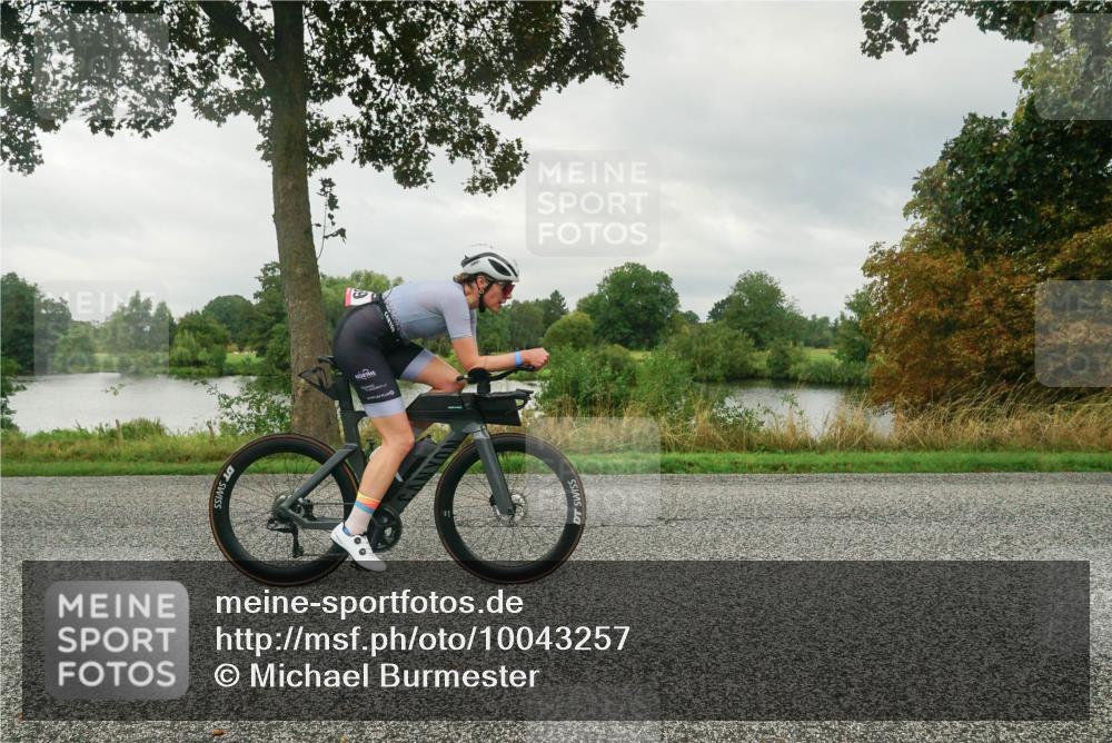 30.08.2026 - Elbe Triathlon Hamburg Michael Burmester http://msf.ph/oto/10043257 30.08.2026 09:01:20 Radfahren 235, 249, 305, 327, 369 meine-sportfotos.de