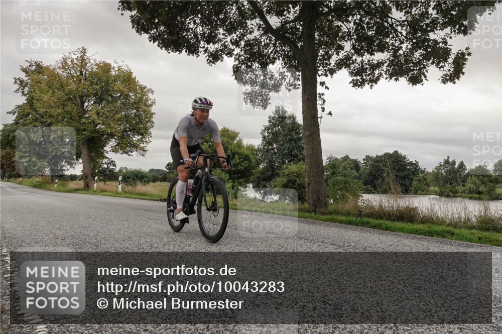30.08.2026 - Elbe Triathlon Hamburg Michael Burmester http://msf.ph/oto/10043283 30.08.2026 09:17:53 Radfahren 308, 329, 389, 433 meine-sportfotos.de