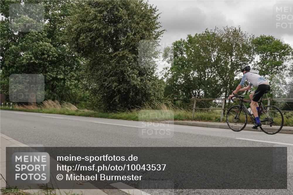 30.08.2026 - Elbe Triathlon Hamburg Michael Burmester http://msf.ph/oto/10043537 30.08.2026 14:55:05 Radfahren 134 meine-sportfotos.de