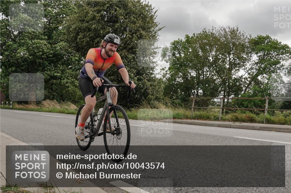 30.08.2026 - Elbe Triathlon Hamburg Michael Burmester http://msf.ph/oto/10043574 30.08.2026 14:55:16 Radfahren 137, 147 meine-sportfotos.de