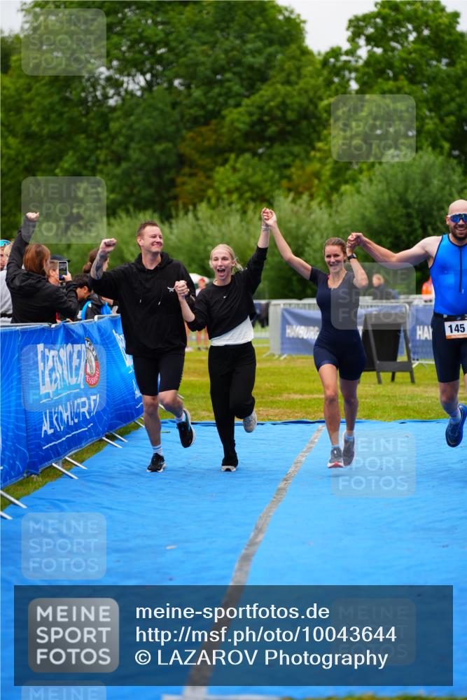 30.08.2026 - Elbe Triathlon Hamburg LAZAROV Photography http://msf.ph/oto/10043644 30.08.2026 16:38:32 Ziel  meine-sportfotos.de