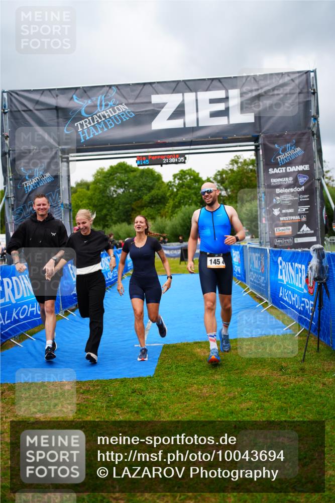 30.08.2026 - Elbe Triathlon Hamburg LAZAROV Photography http://msf.ph/oto/10043694 30.08.2026 16:38:35 Ziel  meine-sportfotos.de