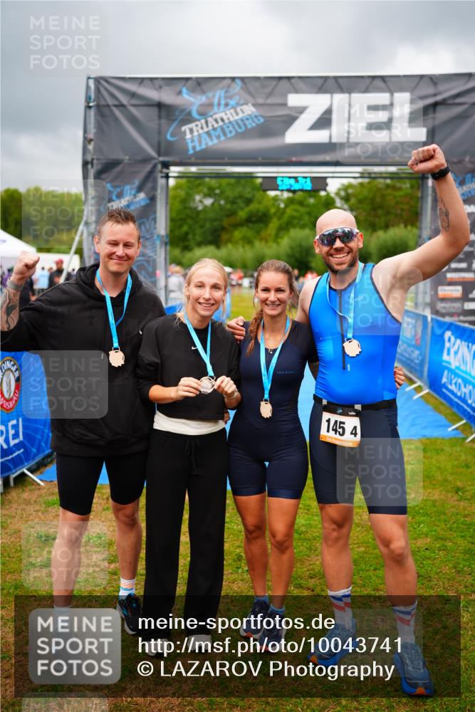 30.08.2026 - Elbe Triathlon Hamburg LAZAROV Photography http://msf.ph/oto/10043741 30.08.2026 16:38:52 Ziel  meine-sportfotos.de