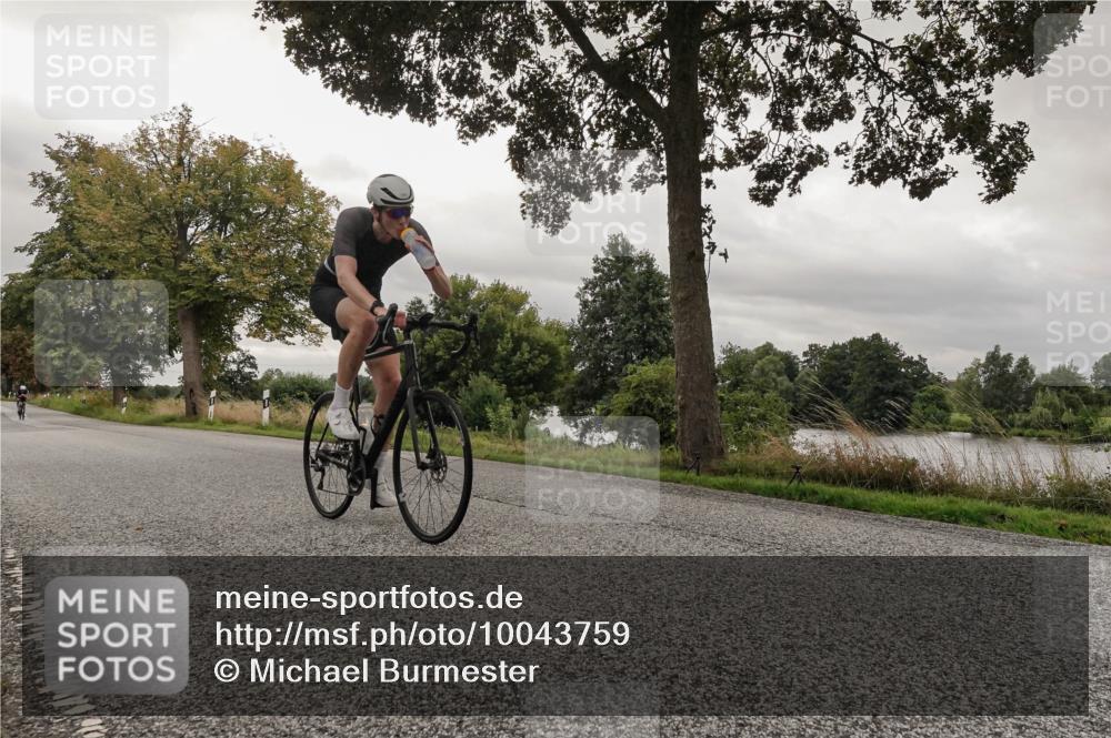 30.08.2026 - Elbe Triathlon Hamburg Michael Burmester http://msf.ph/oto/10043759 30.08.2026 09:20:08 Radfahren 185, 330, 588 meine-sportfotos.de